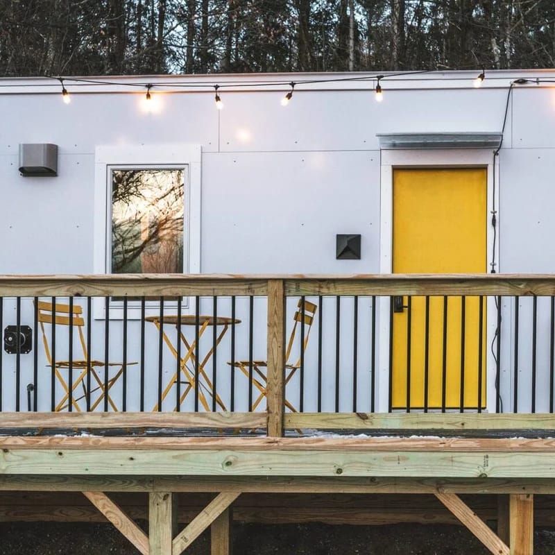 Modern Tiny House | Hot Tub, Sauna, River & Views